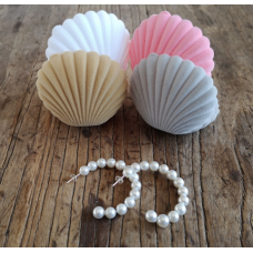 Pearl earrings (4 cm)