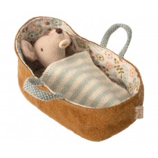 Baby mouse in a carrycot