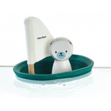 Sail boat, polar bear